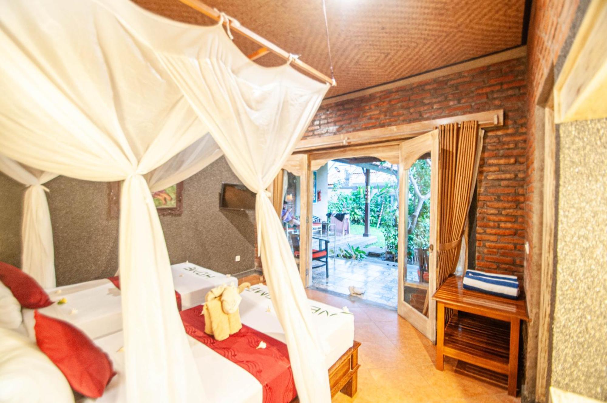 Kubuku Eco Dive Lodge And Yoga Pemuteran  Luaran gambar